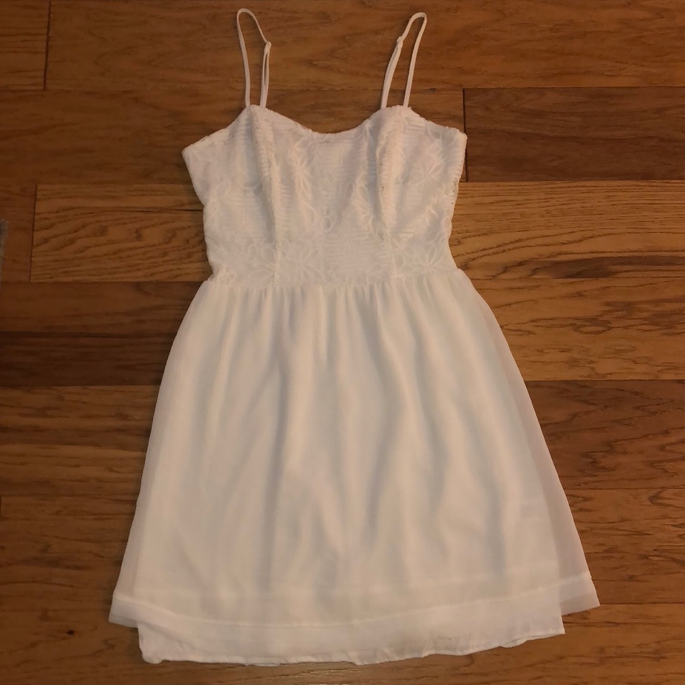 White Lace Dress with Partial Open-Back